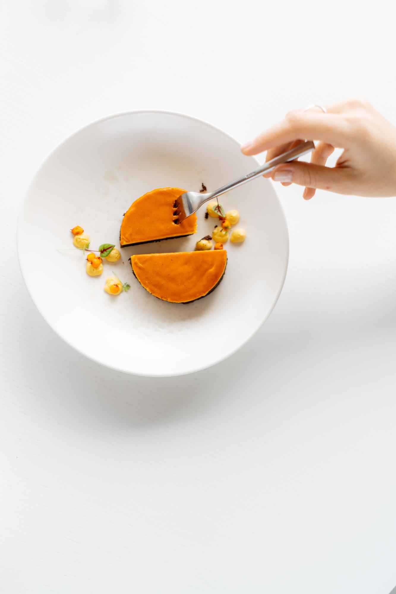 quick plating sequence in a warm kitchen